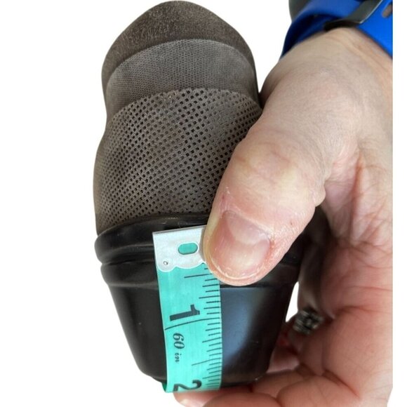 Aravon Kitt Twin Gore Pump Slip-On Suede Comfort Shoes in Mink Brown Size 9 - Picture 12 of 13